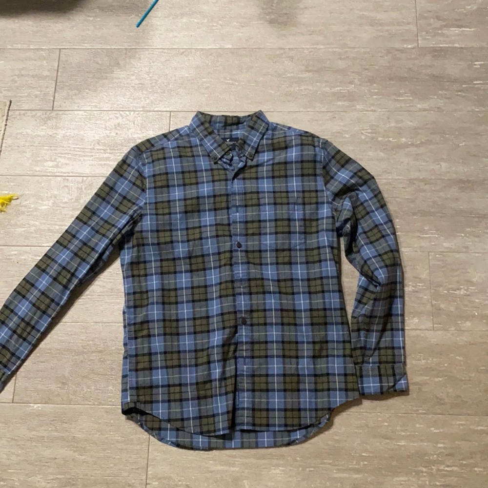 American eagle men’s button down size L